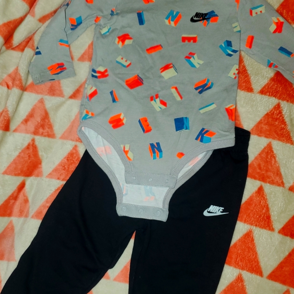 Nike 2 piece set